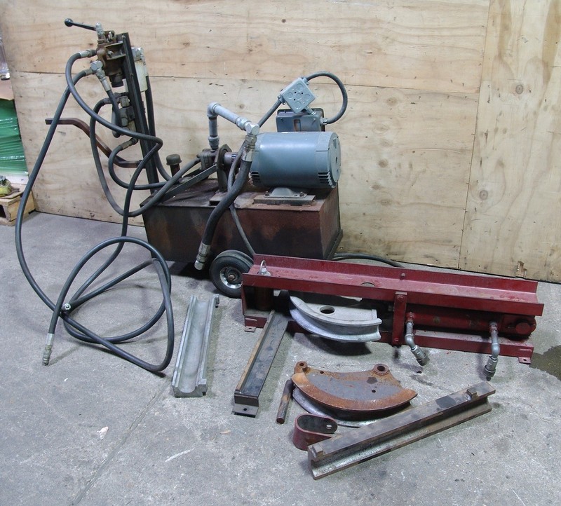 Hydraulic tube and conduit bender Greenlee die