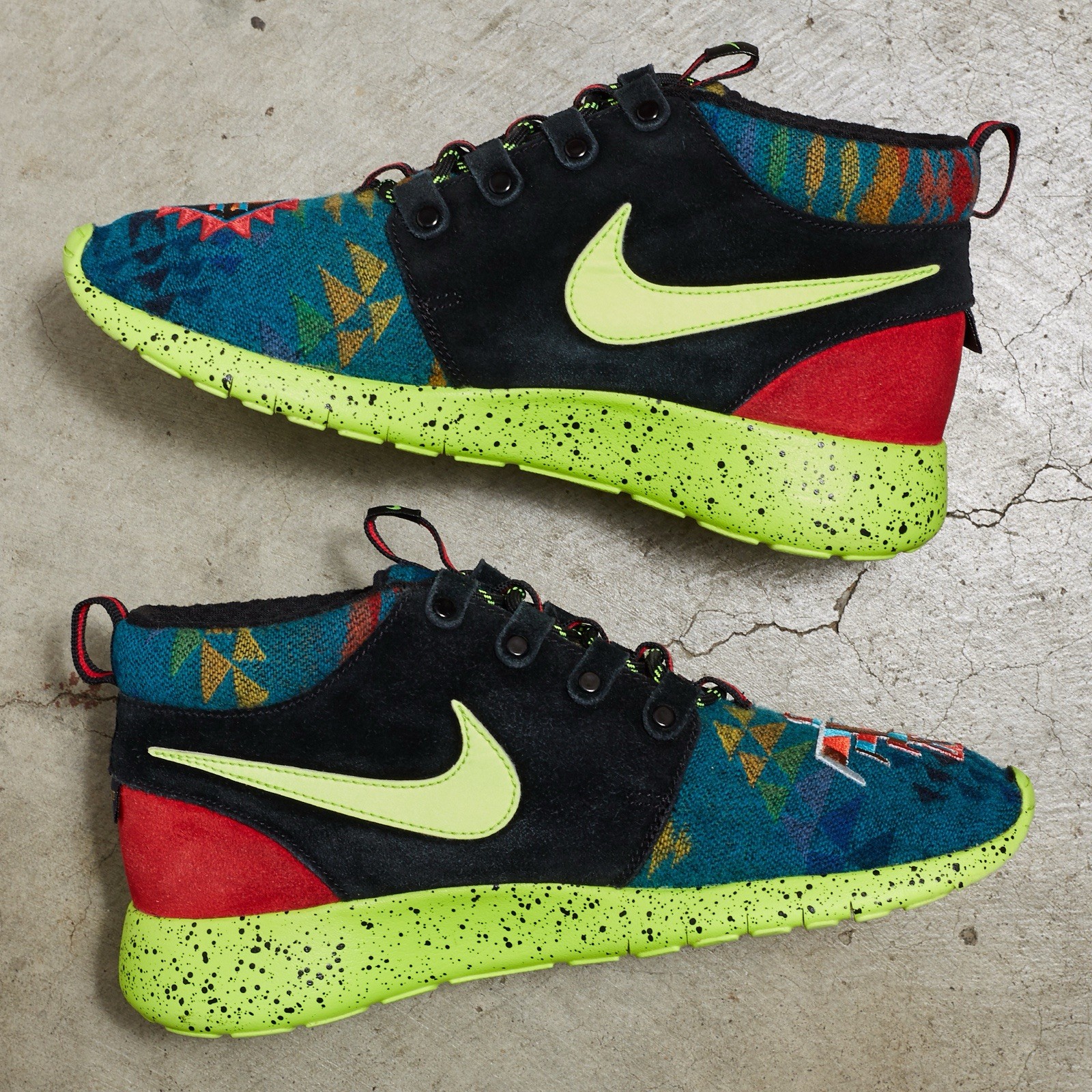 Nike x Pendleton Roshe One Mid SAMPLE ‘Multicolor… - image 3