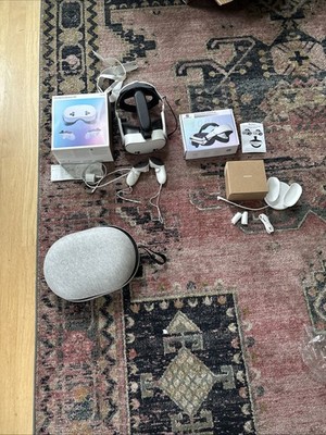 Lightly Used Meta Quest 3s 128GB Virtual Reality Headset with Controllers