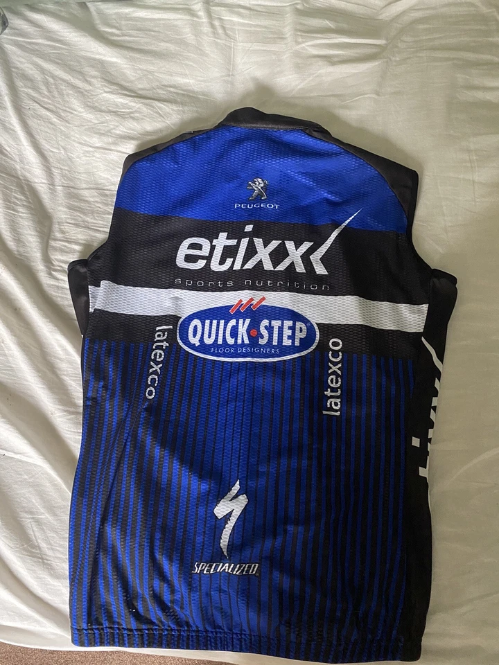 Quickstep Cycling Gilet (L)  - Image 2 of 2