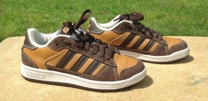 adidas mostaza
