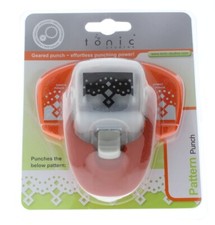 Tonic Studios Simplicity Pattern Paper Punch Diamond Swing Border