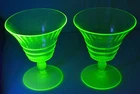 2 VINTAGE GREEN ART DECO DEPRESSION ERA URANIUM GLASS WINE Champagne GLASSES