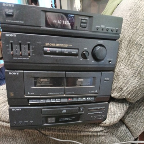 SONY LBT-D108 COMPACT HI-FIDELITY STEREO SYSTEM, STEREO CD DECK RECEIVER