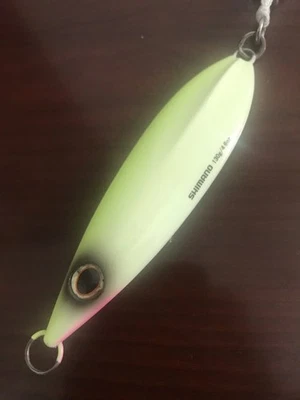 SHIMANO BUTTERFLY FLAT-FALL GLOW IN THE DARK CASTING TROLLING FISHING JIG LURE - Image 1 of 4