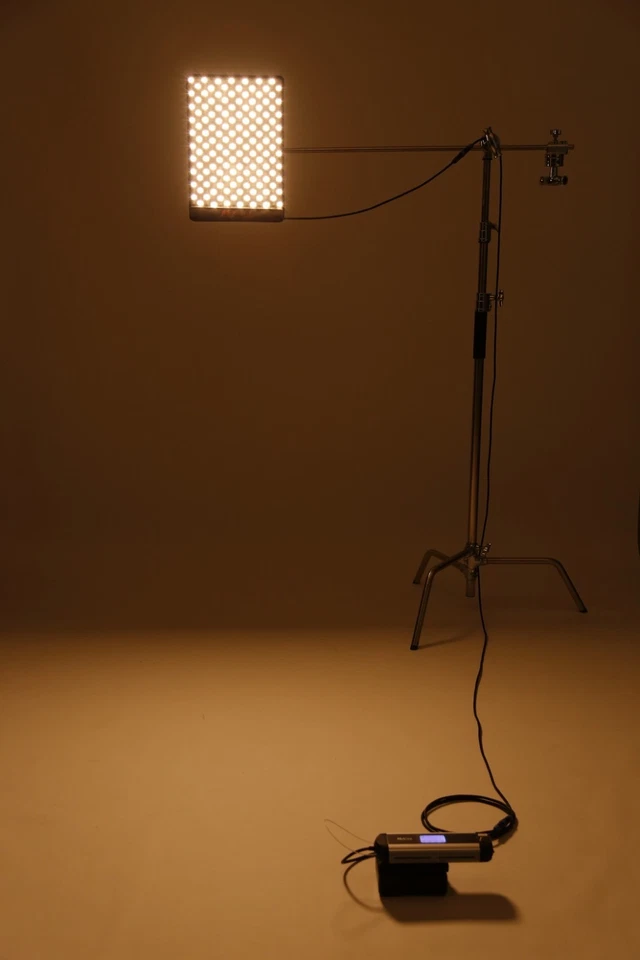 Falcon Eyes Extension Cable SP-XC04 4M 4-Pins Wire for Roll-flex LED Flex Light - Image 4 of 4