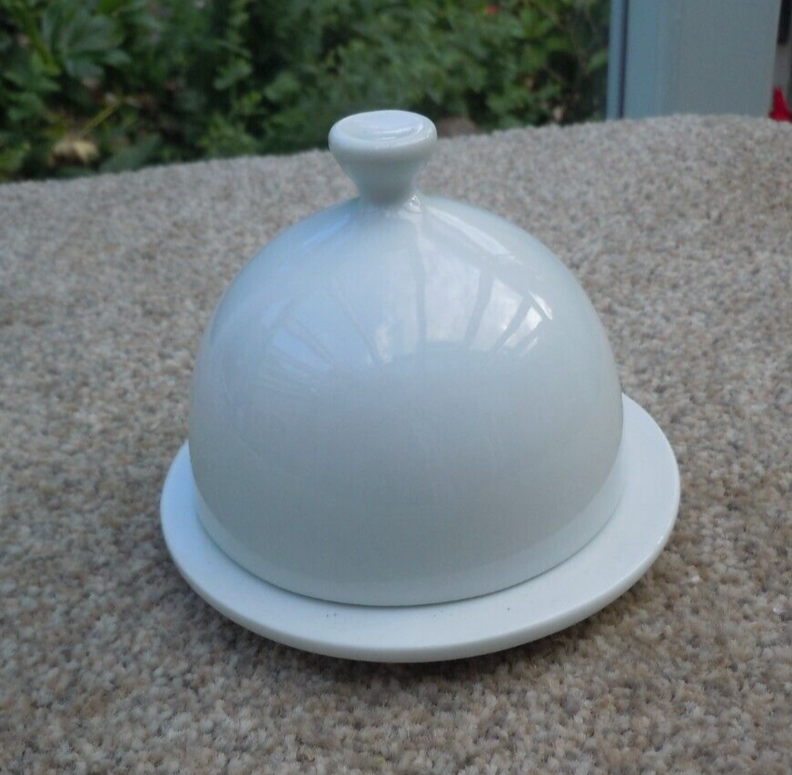 Porcelain Butter Pat with Lid, Small Individual Butter Dish with Lid