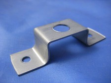 Saddle bracket for ceiling lights