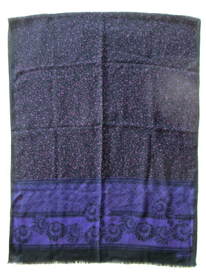 Foulard Carré Vintage En Soie - Dimensions 67x67 Cm - Couleur Verte - Occasion En Bon état