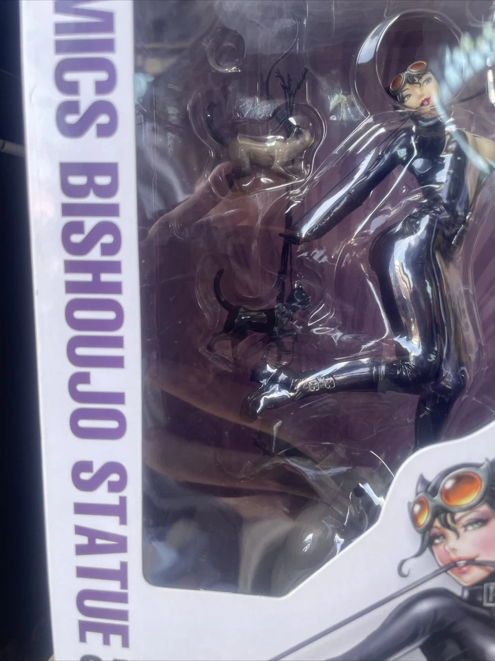 ESTATUA GATWOMAN KOTOBUKIYA BISHOUJO DC COMICS Foto 3 de 4
