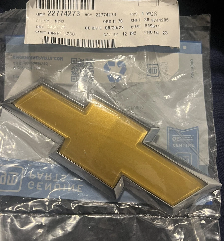 Chevrolet Malibu 2008-2012 tapa trasera maletero escotilla oro pajarita emblema insignia nuevo OEM Foto 2 de 3