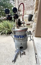 BINKS Pressure Pot Paint Tank 2.8 Gallon Dual Gauge Regulator W/ Binks Gun Clean