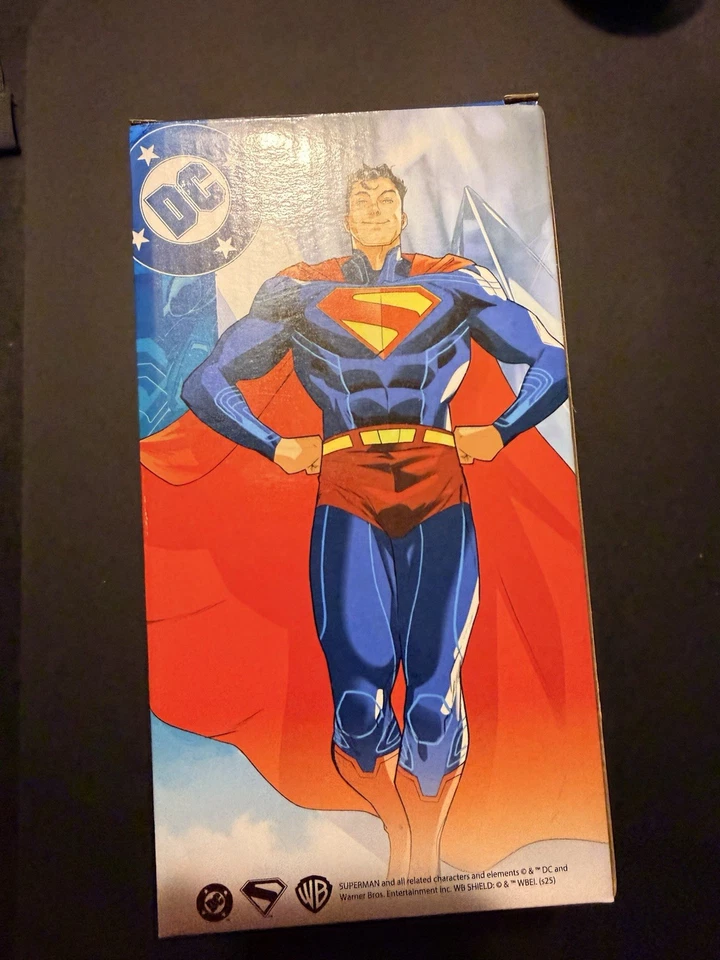 Corey Seager Superman Bobblehead. Promoción Noche Temática del 20/07/25. Foto 2 de 3