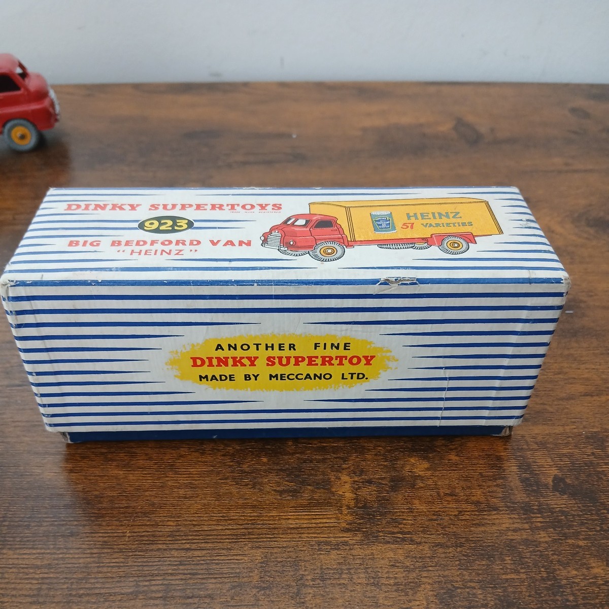 Dinky Supertoys 923. Big Bedford Van 