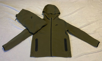 Nike Tech Fleece Trainingsanzug Full Set - Jungen XL (13-16 Jahre) - Khaki - Sehr Gut