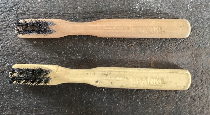 Vintage SPARKL made in Japan 3 1/4” Makeup Brush Bamboo handle -1960s ?  J