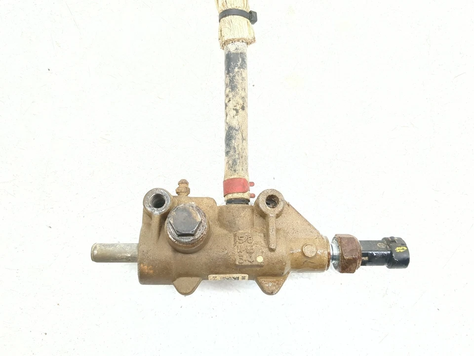 21-25 Polaris Sportsman 450 HO Rear Brake Master Cylinder 1913815 - Image 2 of 4