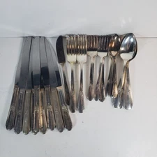 34 pc Silverplate Wm Rogers 1937 Memory Hiawatha FLATWARE Misc. Lot *Tarnished 