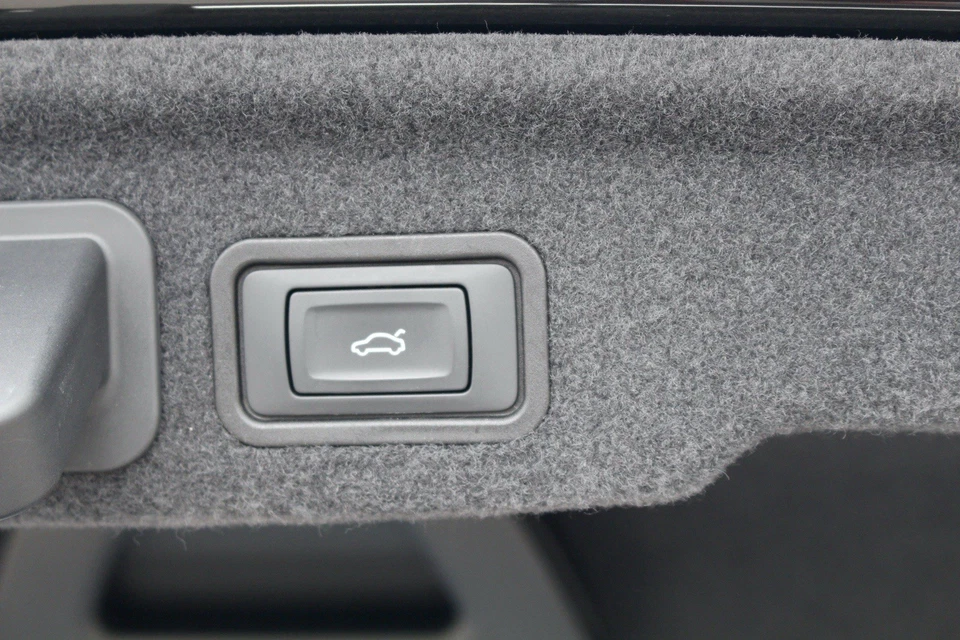 Audi A8 Quattro 3.0 TDI 4H DESIGN SELECTION Balaubraun Vollleder - Bild 4 von 4