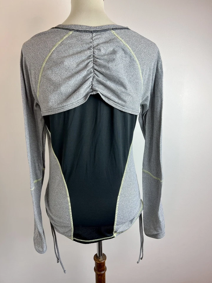 Top deportivo acanalado GRANDE de rayas LUCY para mujer Foto 4 de 4