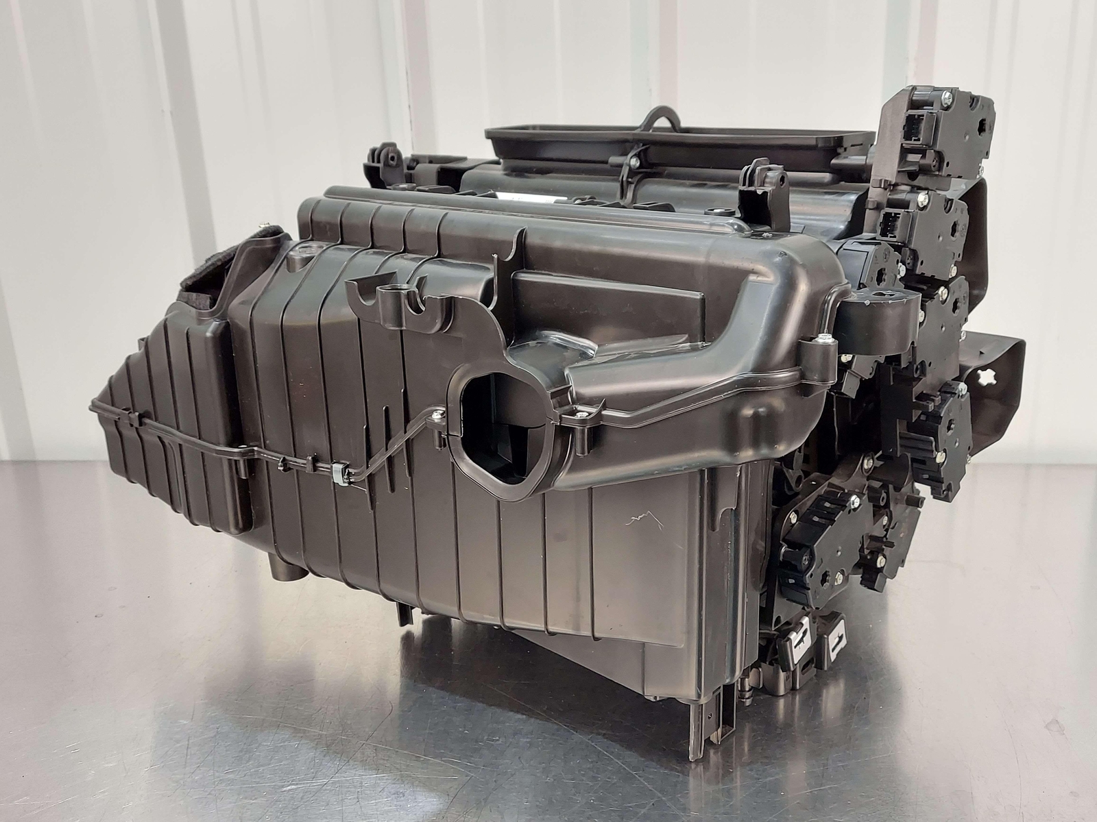 2023 Q8 E-tron Quattro Mahle HVAC Heater Core Blower Motor Housing 