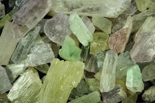 Kunzite and Hiddenite - Facet/Cab Mix - Beautiful Large Pieces - 500 Carat Lot