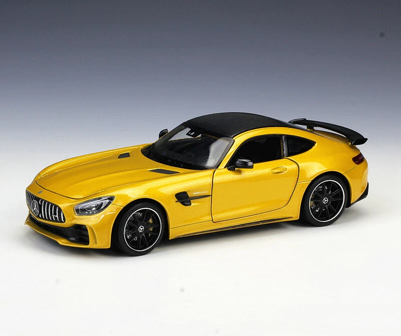 Welly 1:24 Mercedes Benz AMG GTR Diecast Model Chase Car New in Box - Image 4 of 4