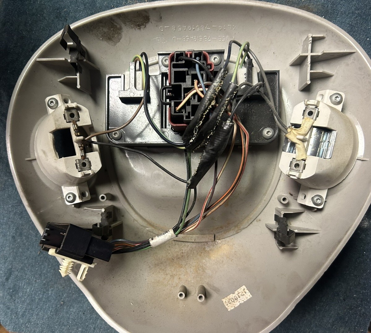 98 99 00 01 02 FORD EXPEDITION Overhead Console Map Lights
