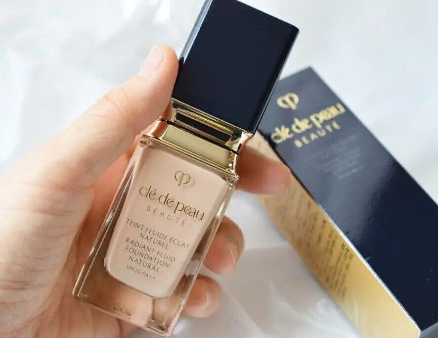 Cle de Peau Beaute RADIANT FLUID FOUNDATION NATURAL 35ml Cle de Peau Beaute RADIANT FLUID FOUNDATION NATURAL 35ml
