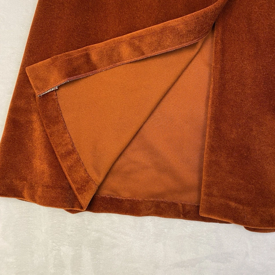 True Vintage Women’s High Waisted Midi Skirt Front Button Brick Red Velvet 28x39 - Image 4 of 4