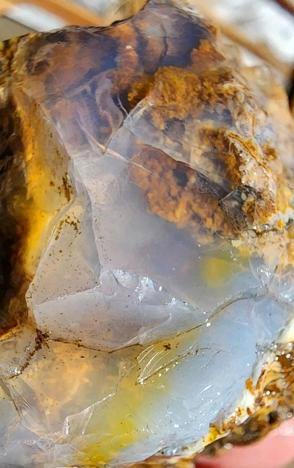 Ópalo exquisito de Opal Butte, Oregon muy raro AAA facetado áspero. (238 gramos) Foto 2 de 4