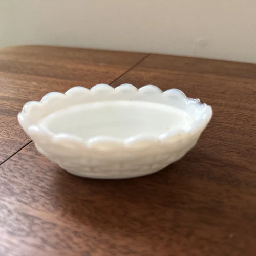 Vintage DAMAGED Hen on Nest Basket Bottom 3.5" White Milk Glass Replacement Prop