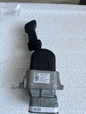 0044304081 A0044304081004 K018798 Hand brake valve MERCEDES Atego 