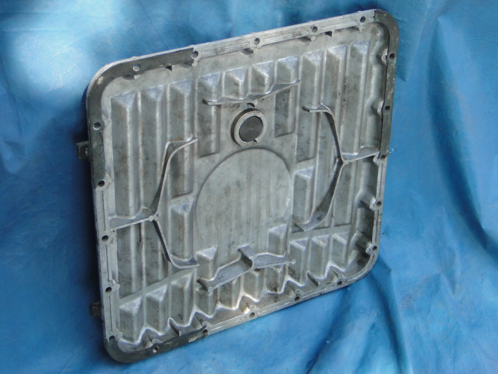 Maserati Biturbo 2.5 V6 Oil Sump Pan w/ plug OEM 1984-1987 GENUINE 310425014