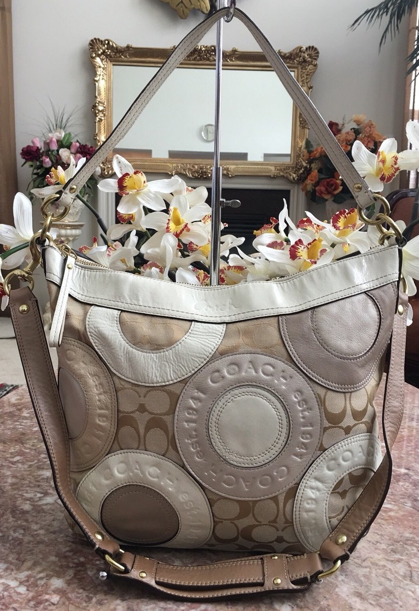 バッグ COACH Patchwork Signature Handbag Beige Coach - Beige Patchwork Monogram Shoulder Bag | Current Boutique