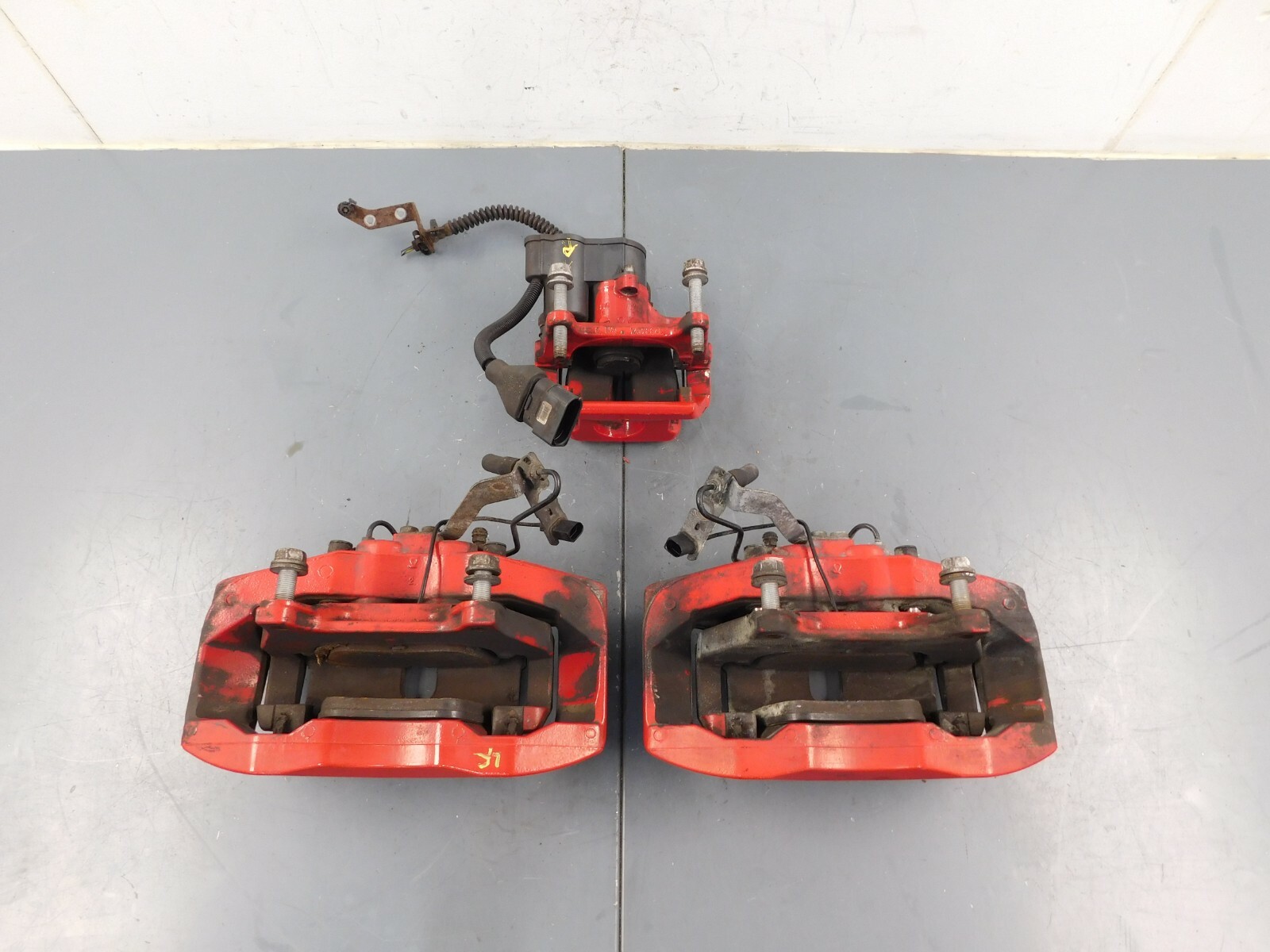 2013 11-18 Bentley Continental GTC W12 Red Brake Caliper Set - Partial #9525 G3