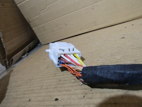 Renault Espace 2 MK2 dashboard under dash wiring harness loom connector plug q - Picture 3 of 5