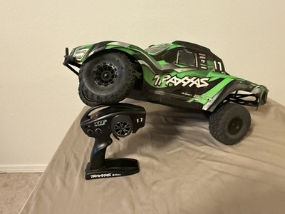 Traxxas Maxx Slash  4X4 Short Course Truck 