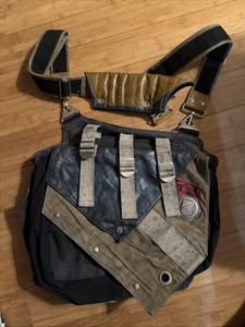 Bungie Official Destiny 2 Collector's Edition Frontier Messenger Bag Xbox 1, PS4