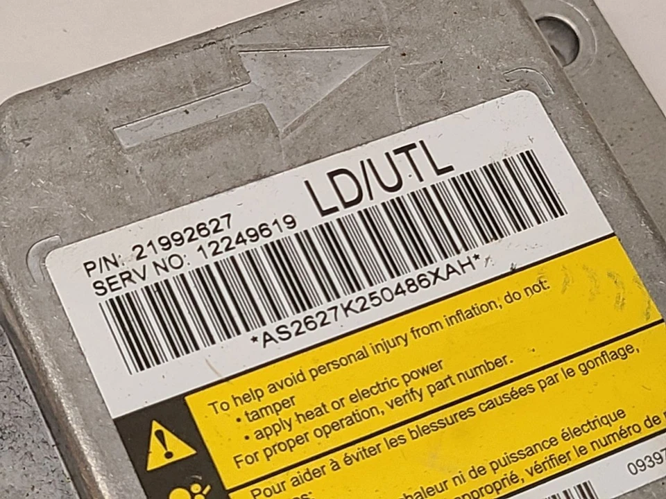 Chevrolet Avalanche 1500 2005 chasis ECM A bolsa debajo asiento delantero izquierdo  Foto 3 de 4