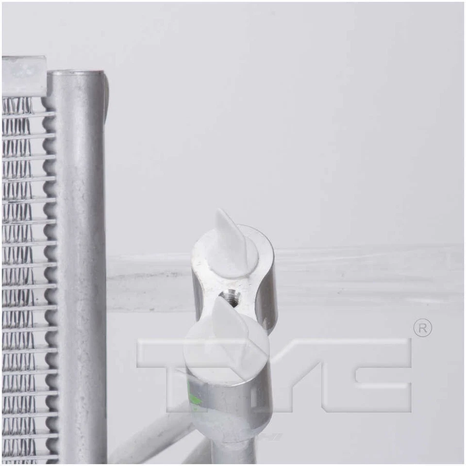 Condensador de aire acondicionado para Nissan Pathfinder TYC 2013-2019 Foto 3 de 3