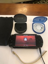 Sony PSP 1000 Black Plus 2 Games Gangs Of London & FIFA 12