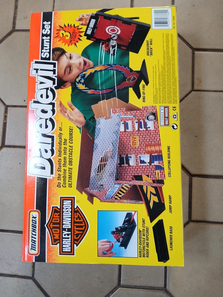 MATCHBOX HARLEY DAVIDSON DAREDEVIL STUNT SET. Unopened SEALED NOS. 1994 Vintage - Image 4 of 4