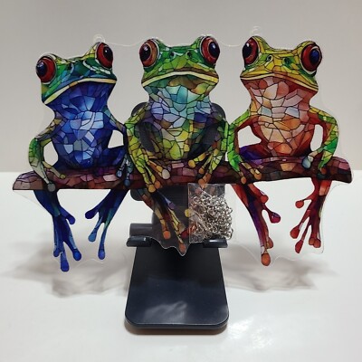 9'' Hanging 2D Sun catcher With 3 Frogs Resting on a Branch w/Chain