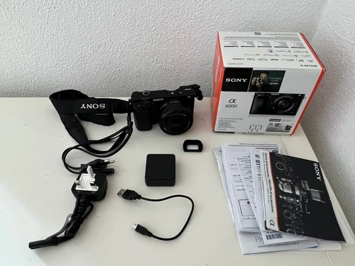 Sony Alpha ILCE-6000 24.3MP Full-HD Systemkamera + Kit Objektiv - WiFi GPS APS-C