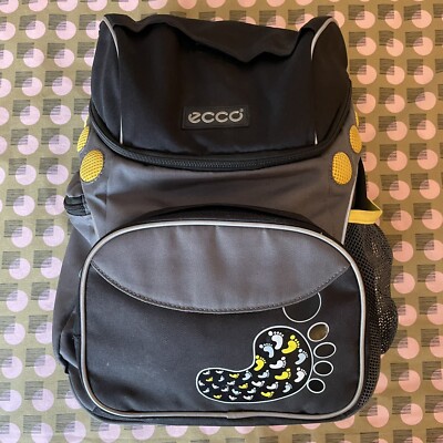ECCO schwarz-gelb Rucksack Backpack Füße Design