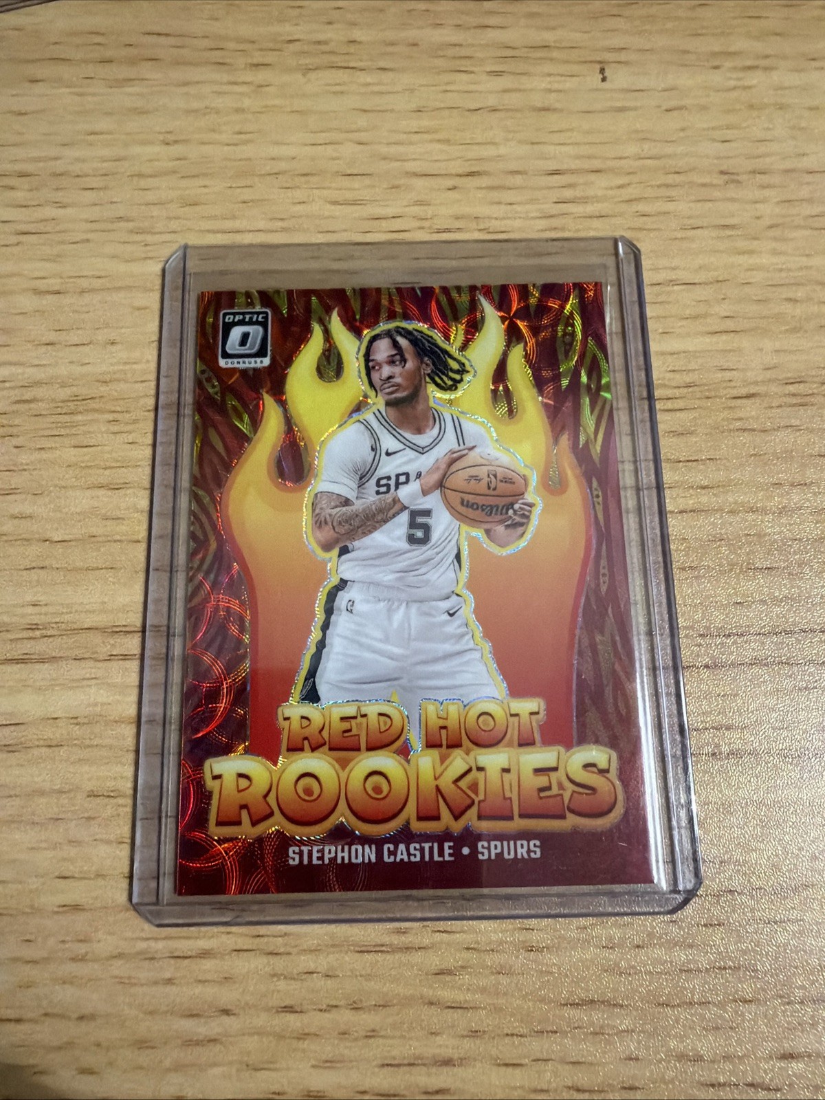 2024-25 Optic Stephon Castle Red Hot Rookies Red Gold Scope (88/99) Spurs