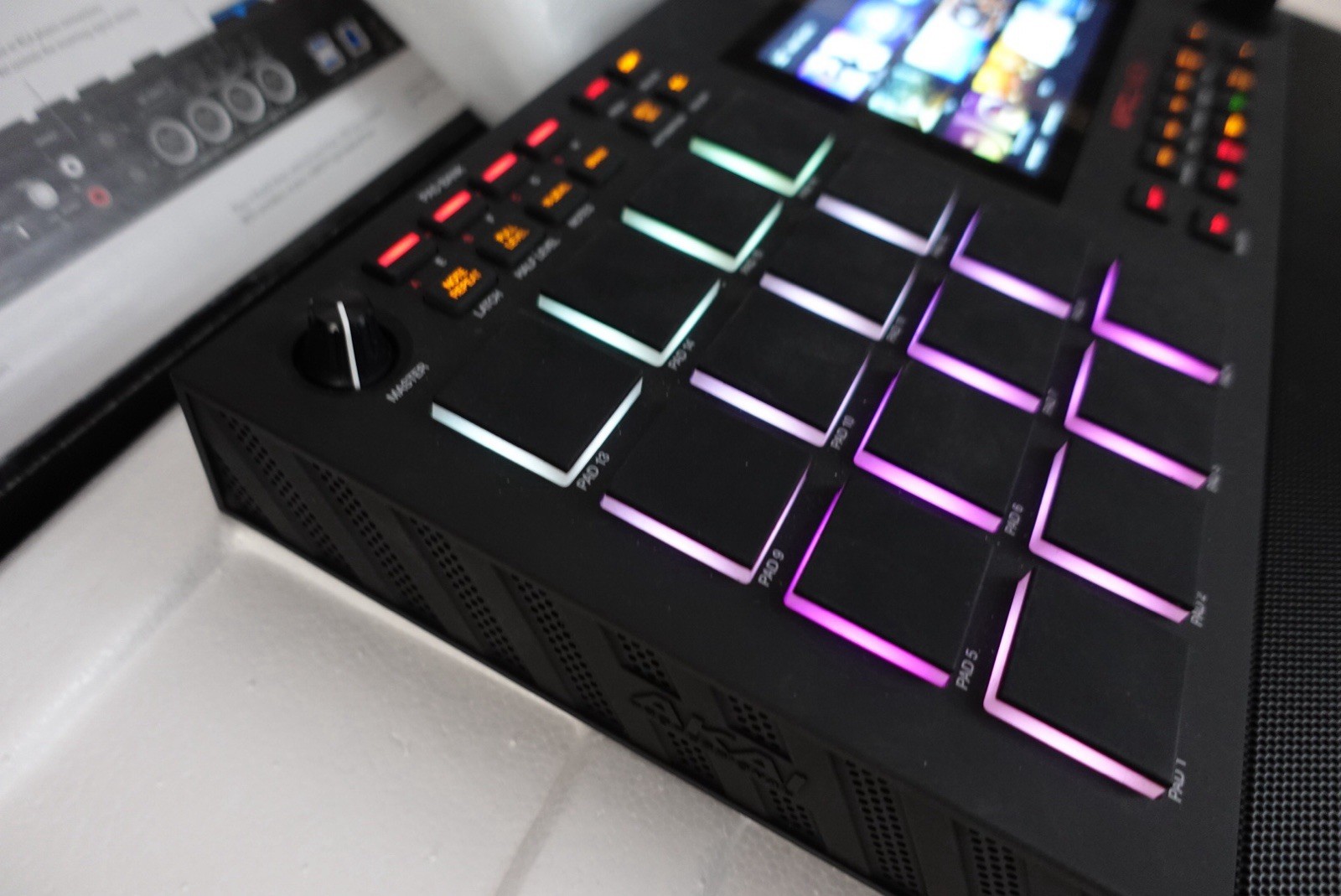 Akai MPC Live 2, pristine condition, impeccable sound. Music Production Center