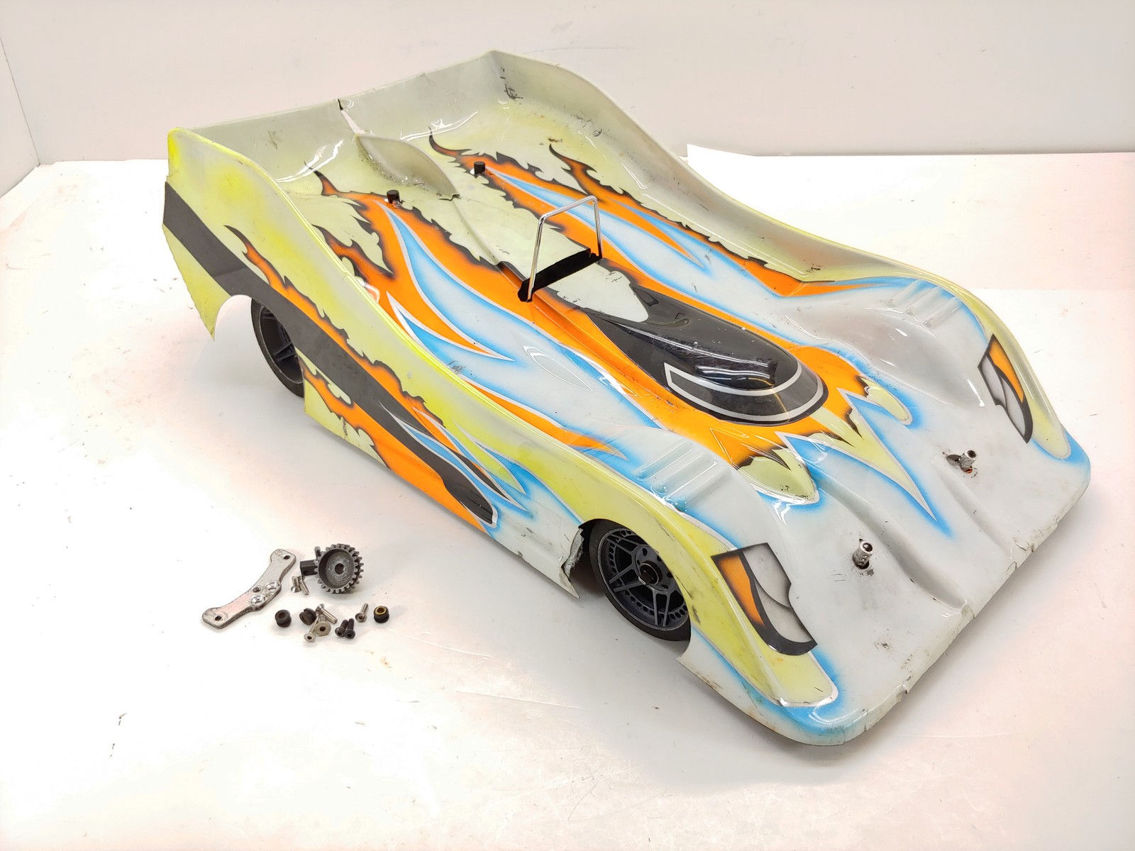 Serpent 977E 1/8 4wd Competition On-Road Race Roller Rolling Chassis w/ Body Use