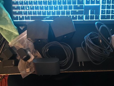 3 HTC Vive 3.0 Tracker and Vivepro Steam Vr 2.0 Base Stations Two